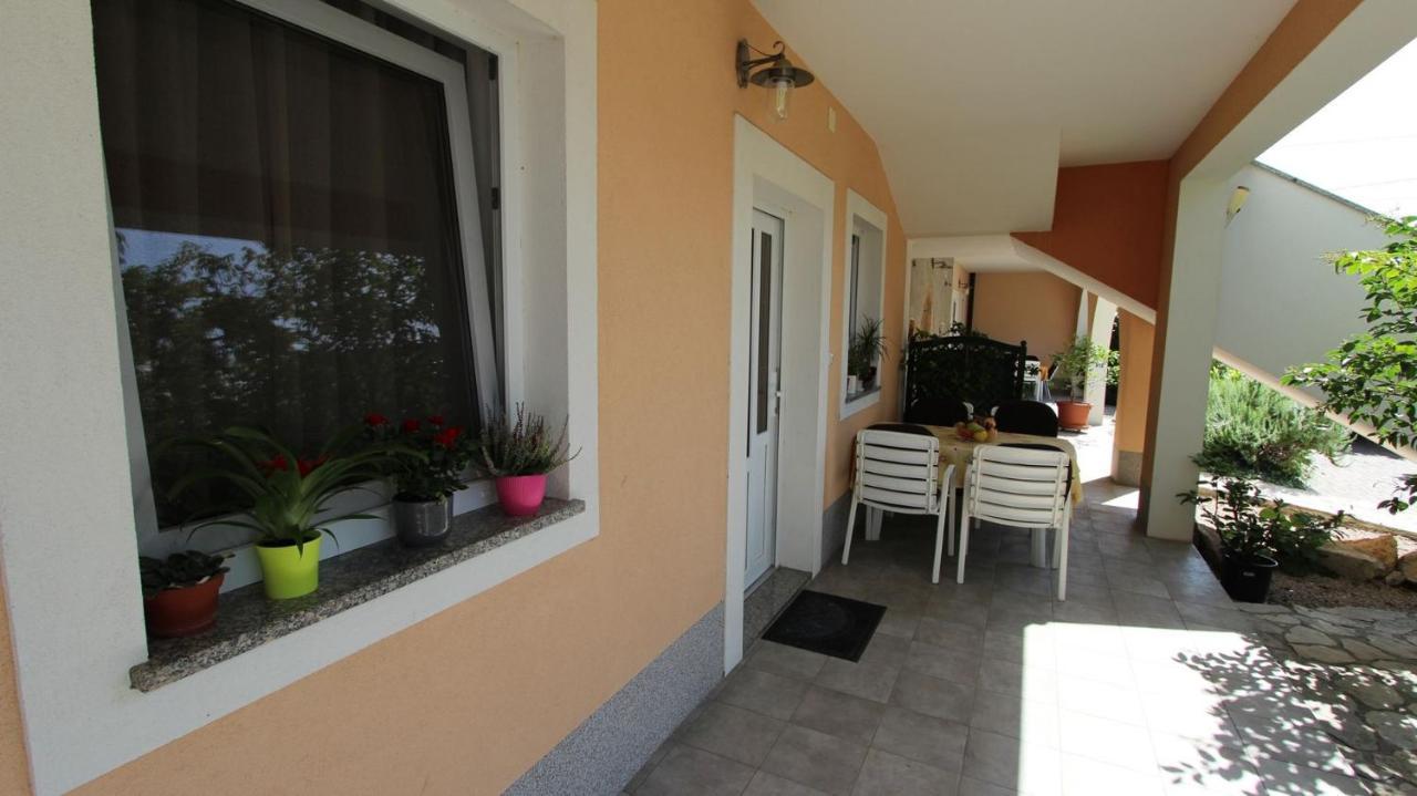 Apartments Kirincic Sveti Vid-Miholjice ภายนอก รูปภาพ