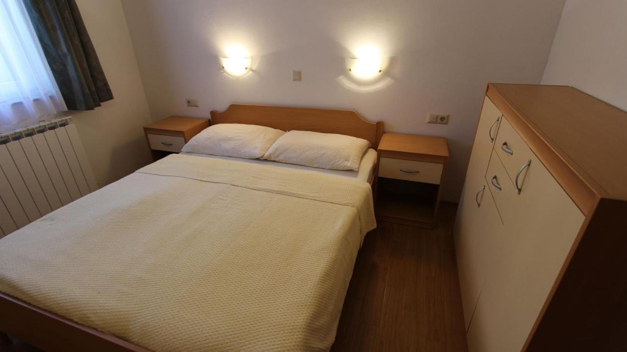 Apartments Kirincic Sveti Vid-Miholjice ภายนอก รูปภาพ