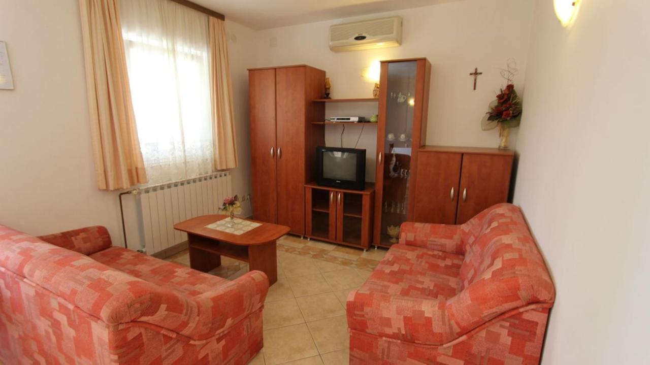 Apartments Kirincic Sveti Vid-Miholjice ภายนอก รูปภาพ