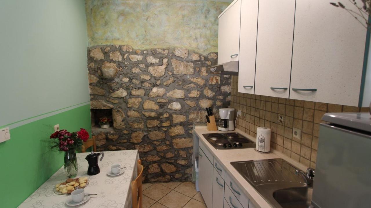Apartments Kirincic Sveti Vid-Miholjice ภายนอก รูปภาพ