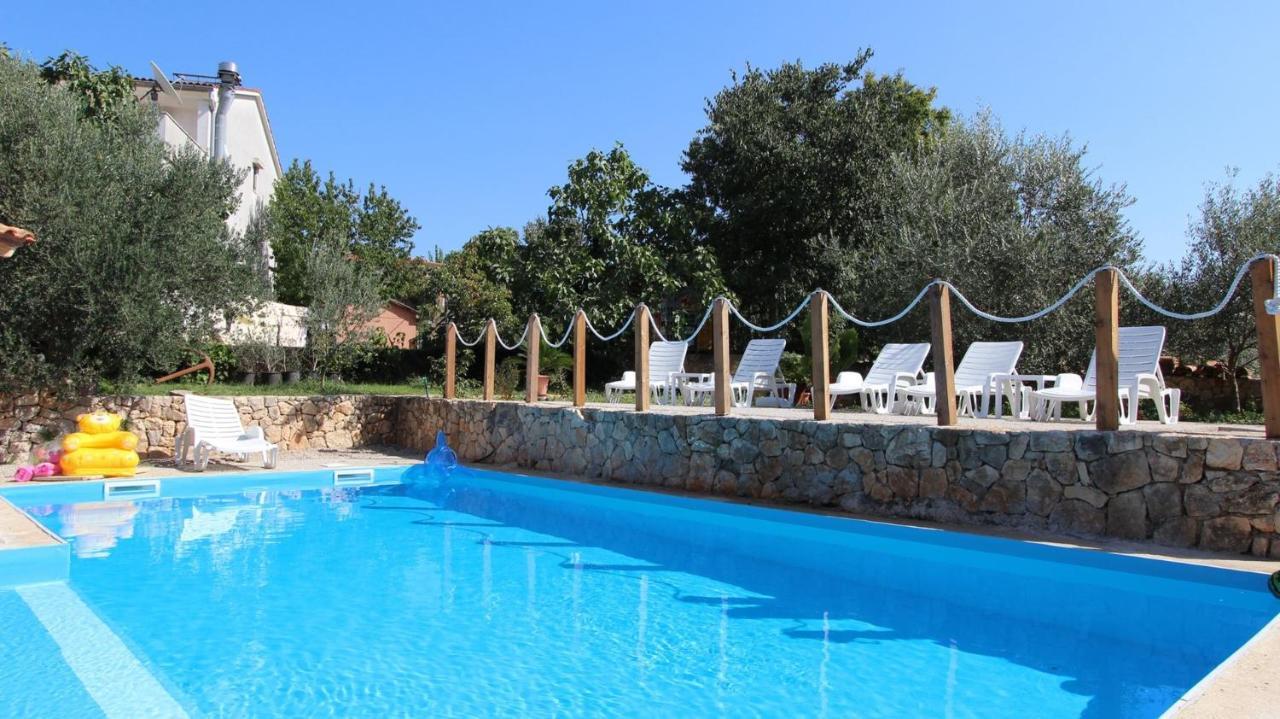 Apartments Kirincic Sveti Vid-Miholjice ภายนอก รูปภาพ