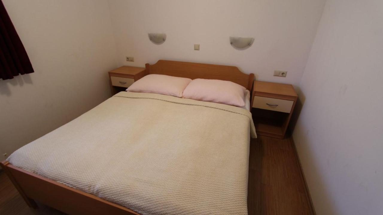 Apartments Kirincic Sveti Vid-Miholjice ภายนอก รูปภาพ