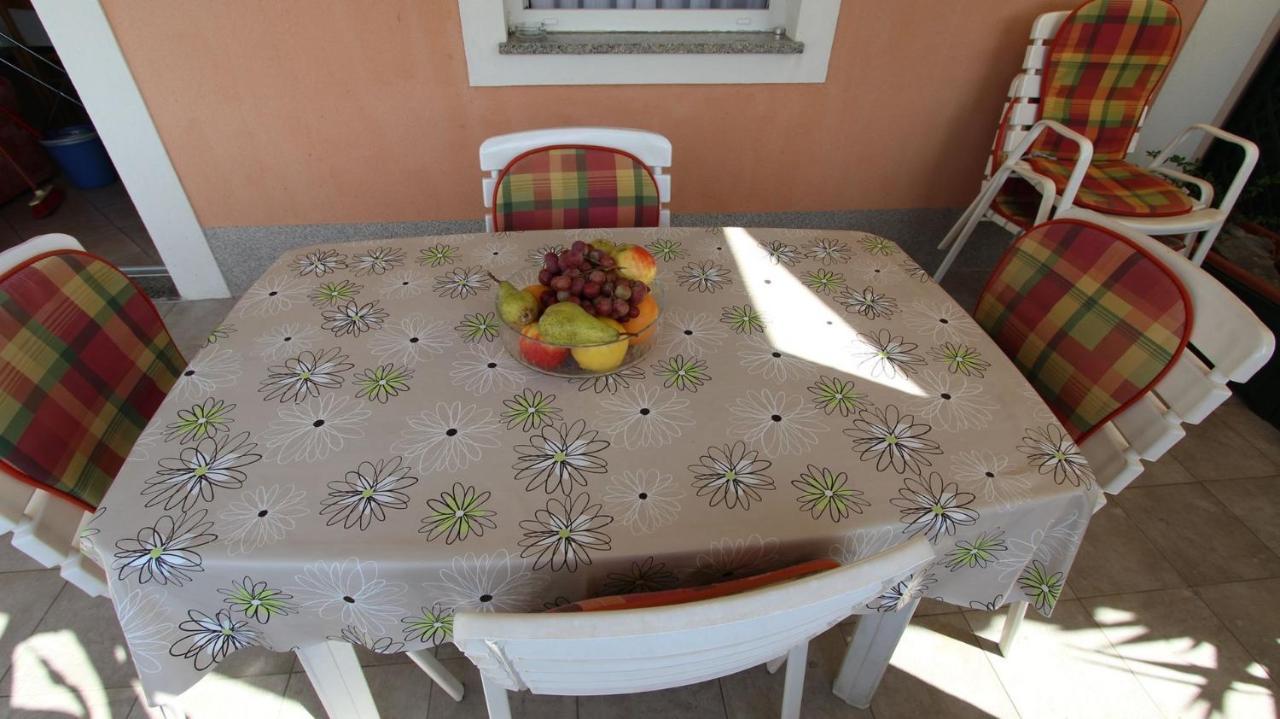 Apartments Kirincic Sveti Vid-Miholjice ภายนอก รูปภาพ