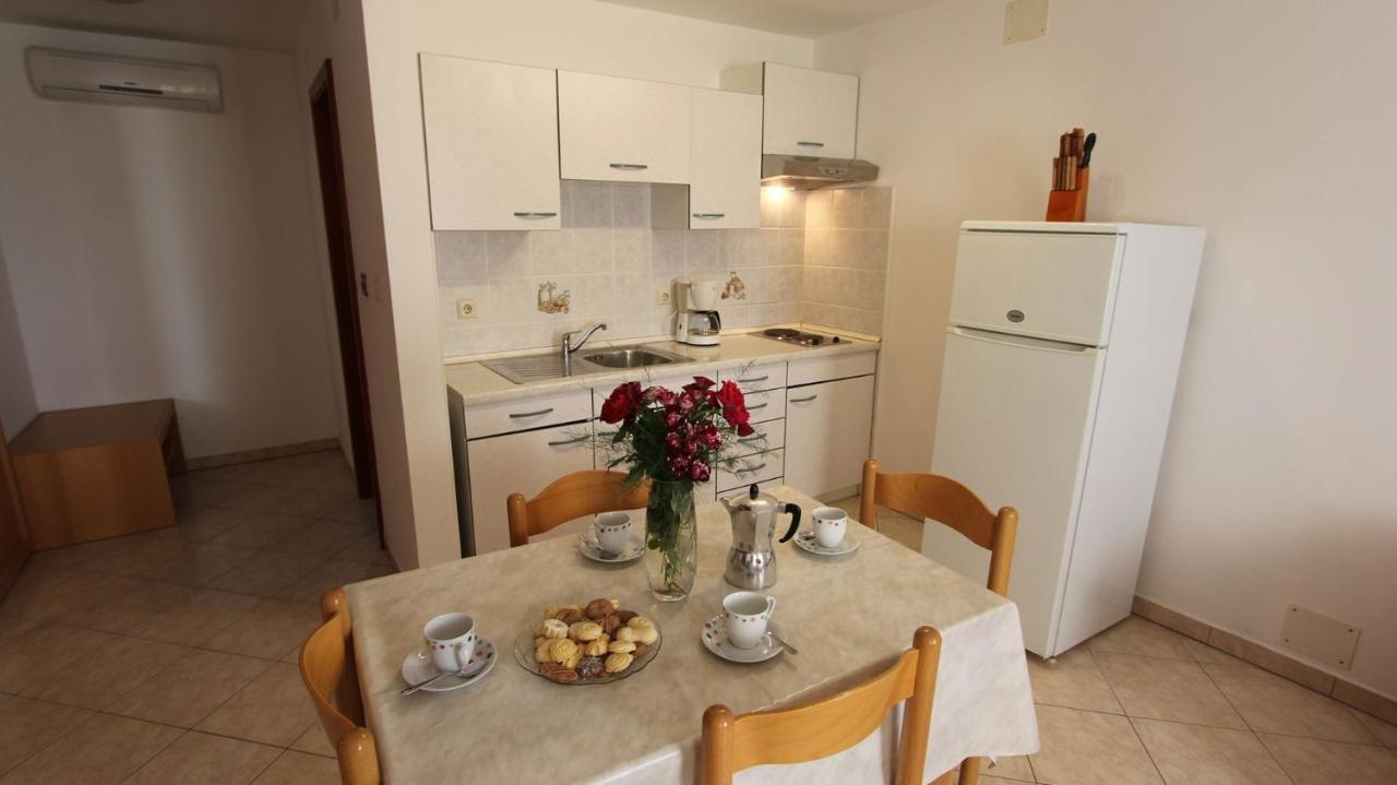 Apartments Kirincic Sveti Vid-Miholjice ภายนอก รูปภาพ