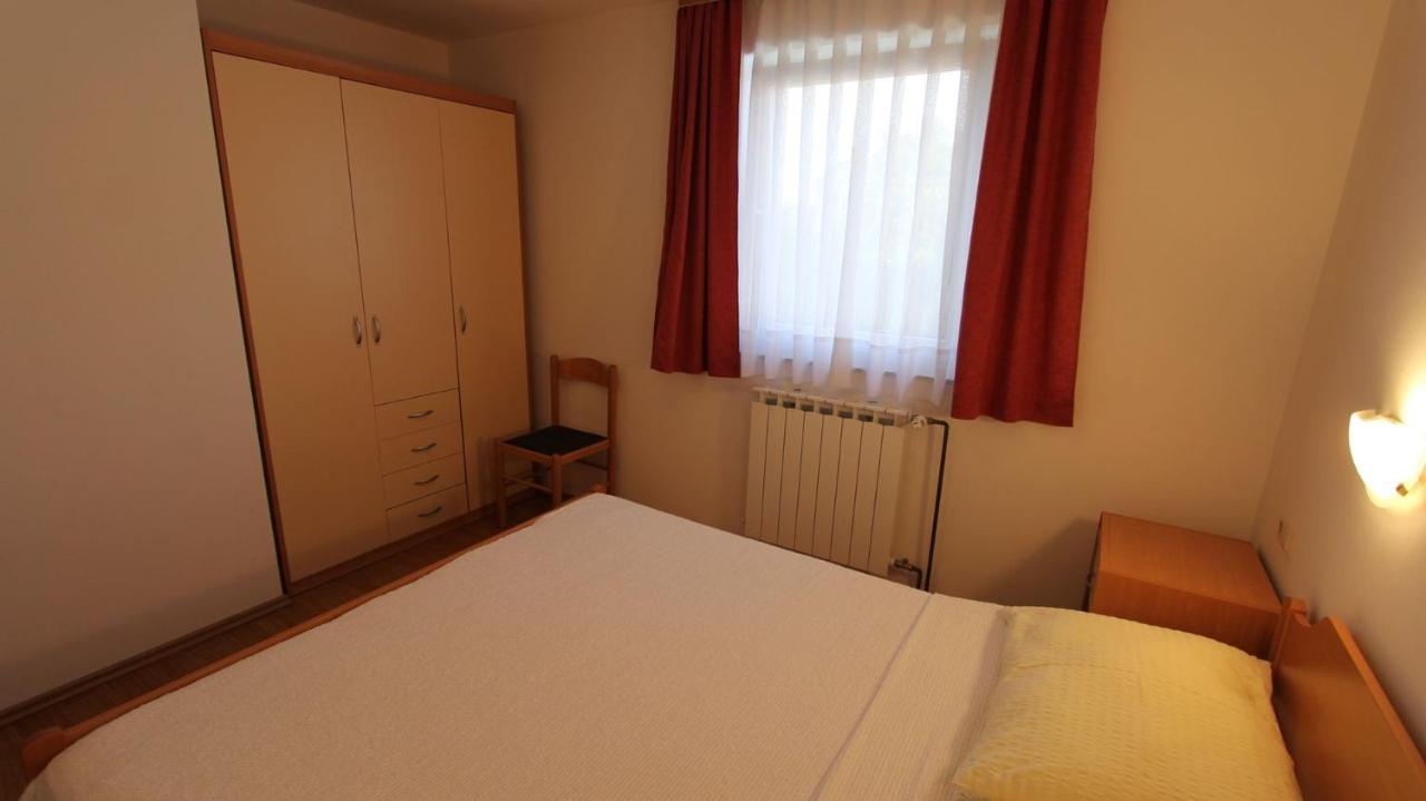 Apartments Kirincic Sveti Vid-Miholjice ภายนอก รูปภาพ