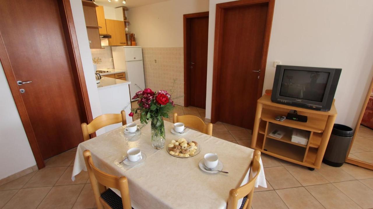 Apartments Kirincic Sveti Vid-Miholjice ภายนอก รูปภาพ