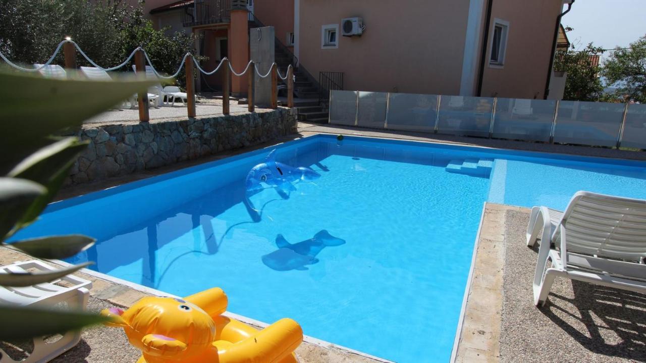 Apartments Kirincic Sveti Vid-Miholjice ภายนอก รูปภาพ
