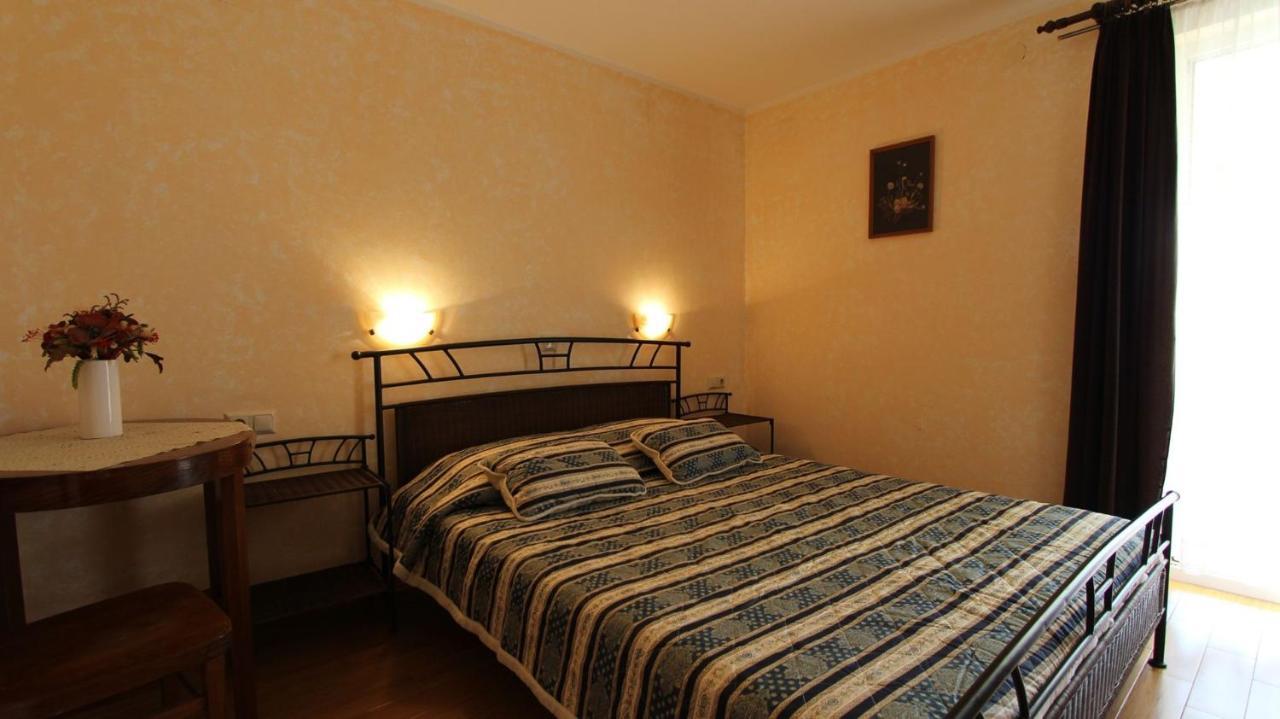 Apartments Kirincic Sveti Vid-Miholjice ภายนอก รูปภาพ