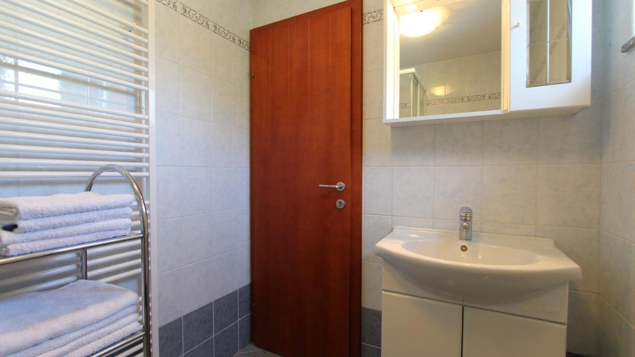 Apartments Kirincic Sveti Vid-Miholjice ภายนอก รูปภาพ