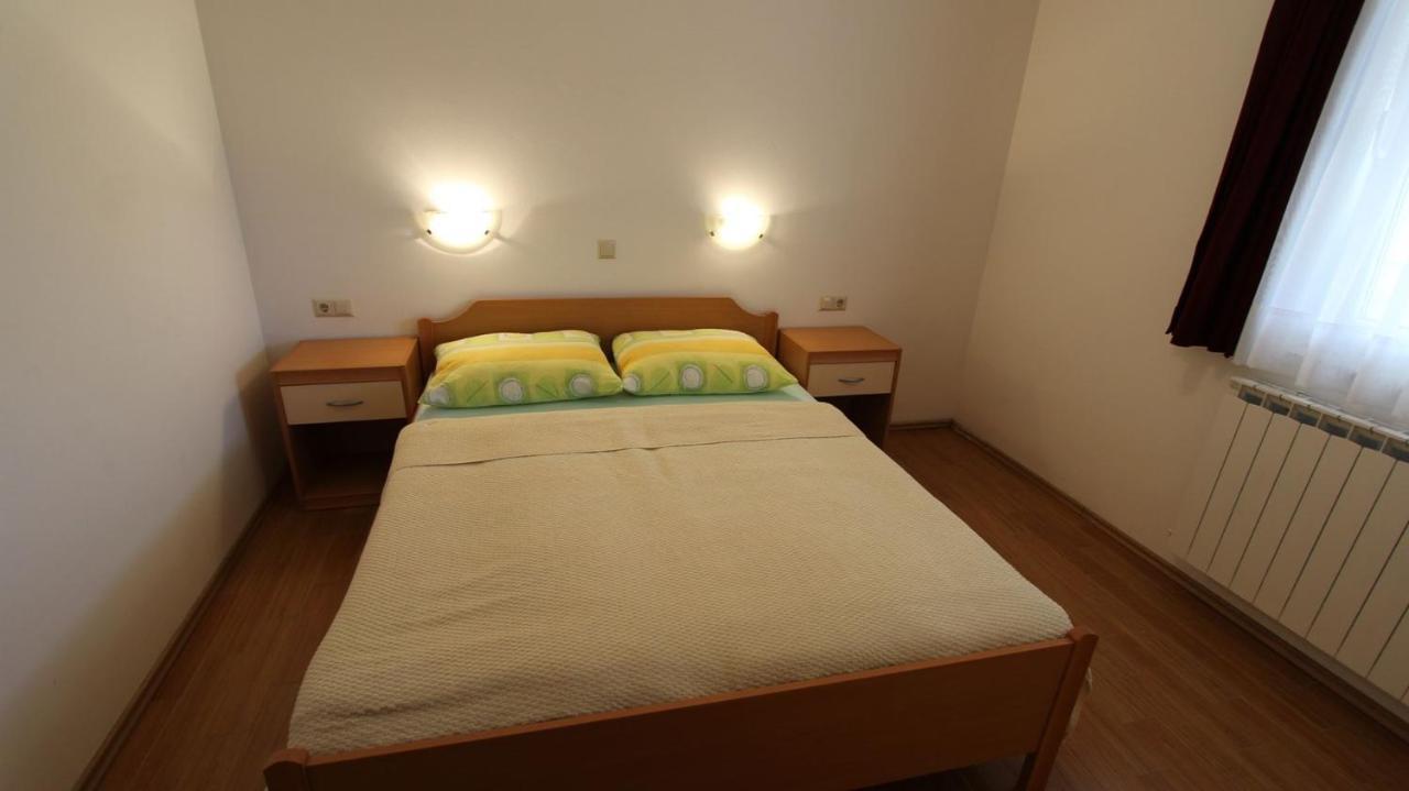 Apartments Kirincic Sveti Vid-Miholjice ภายนอก รูปภาพ