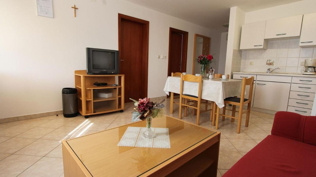 Apartments Kirincic Sveti Vid-Miholjice ภายนอก รูปภาพ